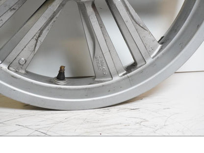 Extrabild4 på Fälg från en Honda CTX 1300 -2014 motorcykel.