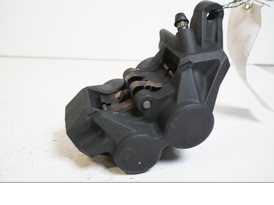 Baksidan på Bromsok från en Yamaha FZ-6 -2008 motorcykel.