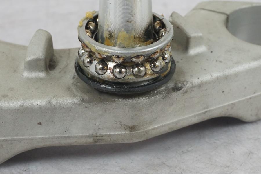 Extrabild1 på Gaffelkrona från en Triumph Tiger Explorer -2013 motorcykel.