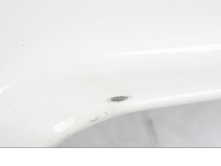 Vänster sida på Bakram från en KTM 690 Duke -2015 motorcykel.