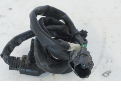 Vänster sida på Sidostödsbrytare från en Honda SH 300 A -2011 scooter.