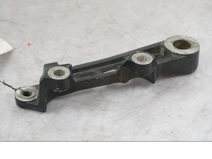 Baksidan på Bromsoksfäste från en Yamaha FZR 600 -1991 motorcykel.