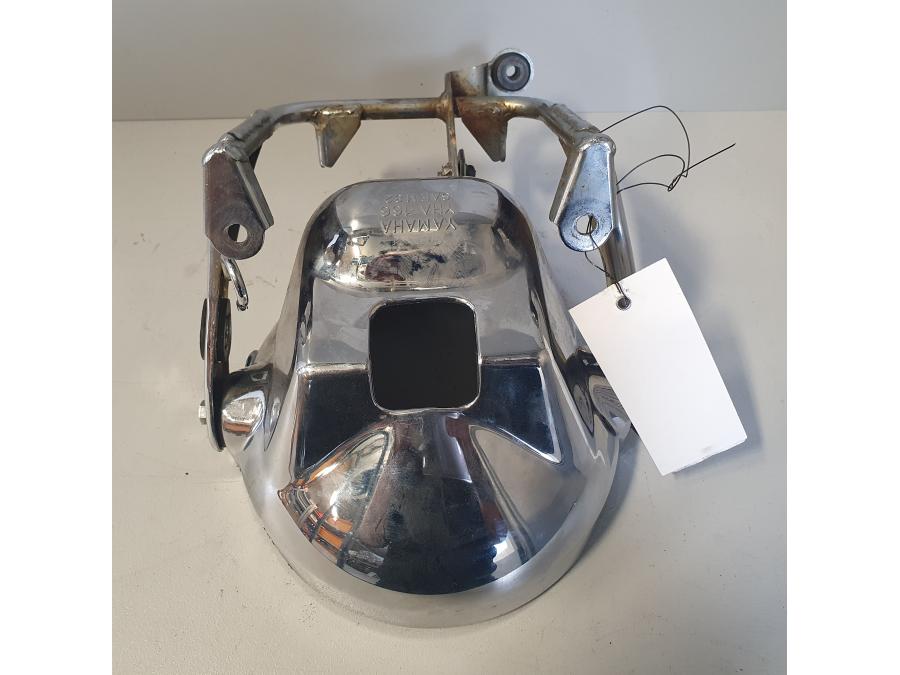 Höger sida på Strålkastarhus från en Yamaha XV 400 -1983 motorcykel.