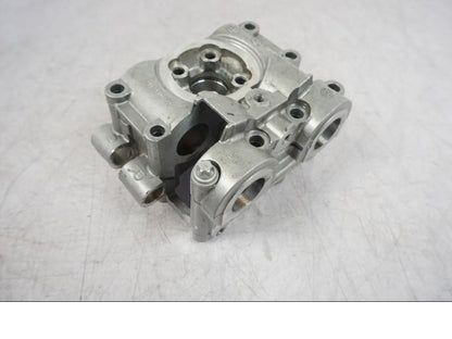 Framsidan på Kamaxelöverfall från en BMW R 1200 GS -2010 motorcykel.