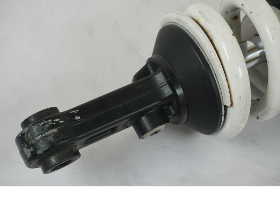 Extrabild2 på Stötdämpare från en KTM 1290 Super Duke R -2018 motorcykel.