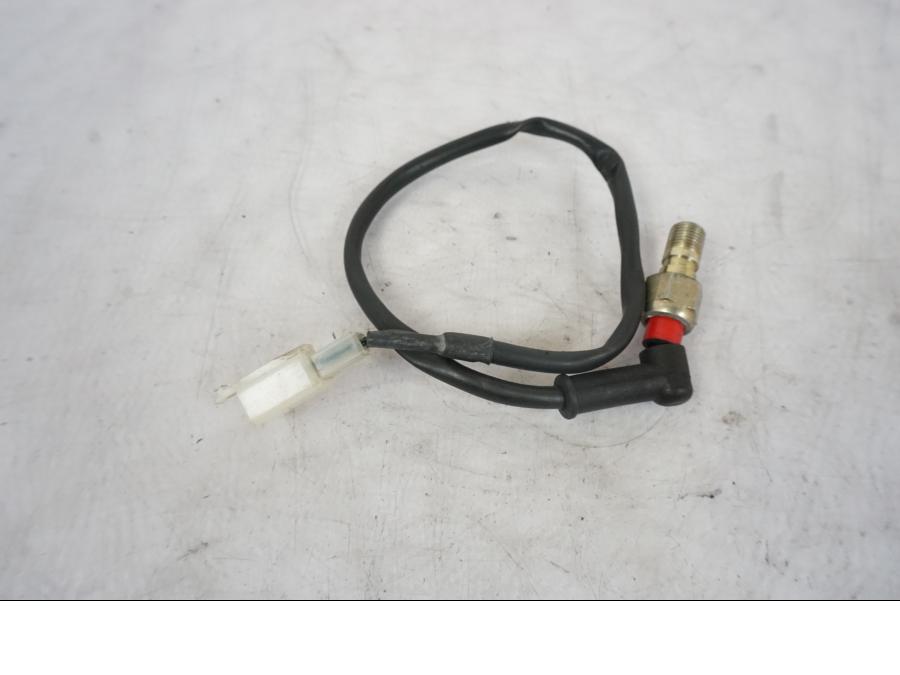 Framsidan på Bromsljuskontakt från en KTM 990 Super Duke -2006 motorcykel.