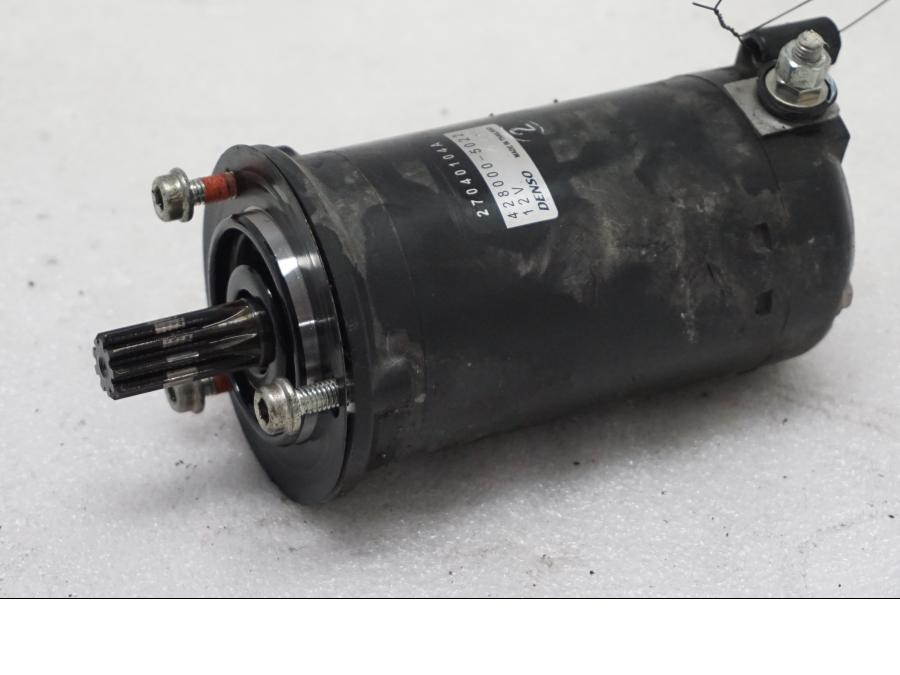 Framsidan på Startmotor från en Ducati Monster 1200 -2015 motorcykel.