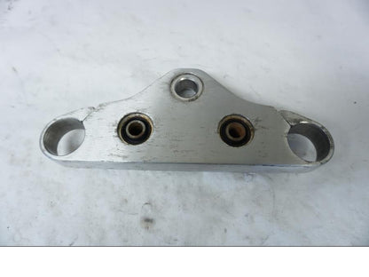 Vänster sida på Gaffelkrona från en Yamaha XVS 1100 -2000 motorcykel.