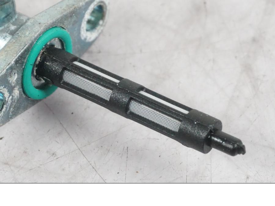 Höger sida på Bensinkran från en Ducati Multistrada V4 -2024 motorcykel.