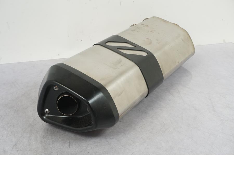 Höger sida på Ljuddämpare från en KTM 1290 Super Adventure R -2018 motorcykel.