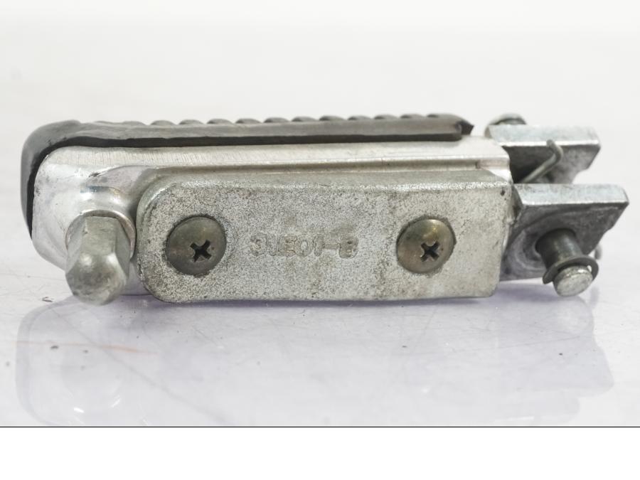 Snett uppifrån på Fotpinne från en Suzuki GSX 1300 RX -1999 motorcykel.