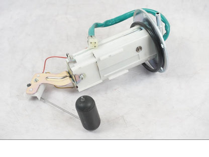 Framsidan på Bensinpump insprut från en Kawasaki Z 900 -2019 motorcykel.