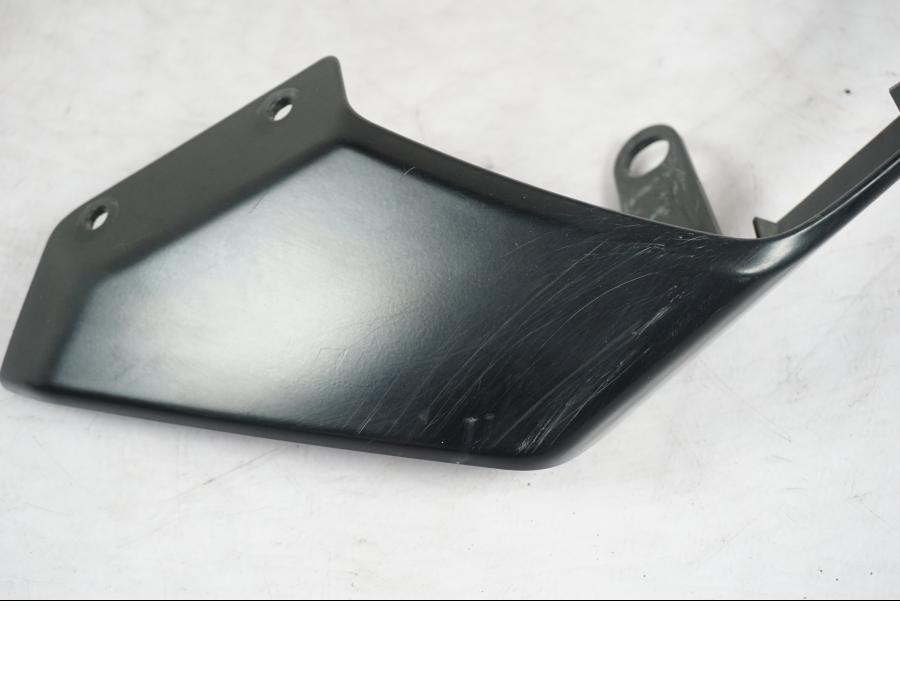 Baksidan på Bakvinge från en Yamaha MT-07 -2020 motorcykel.