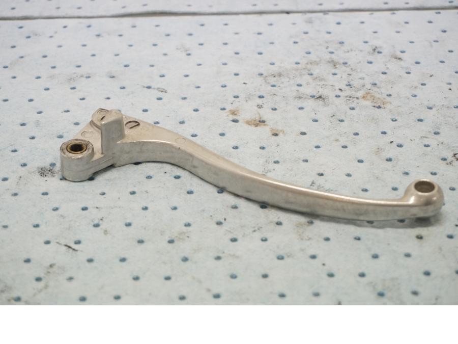 Baksidan på Kopplingsgrepp från en Kawasaki ZX-6R -2000 motorcykel.