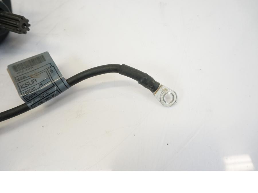 Vänster sida på Startmotor från en BMW R 1250 GS -2019 motorcykel.