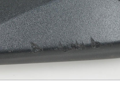 Snett nerifrån på Bakvinge från en BMW S 1000 R -2017 motorcykel.