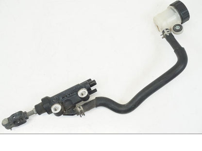 Framsidan på Bromshuvudcylinder från en Yamaha XSR 700 -2016 motorcykel.