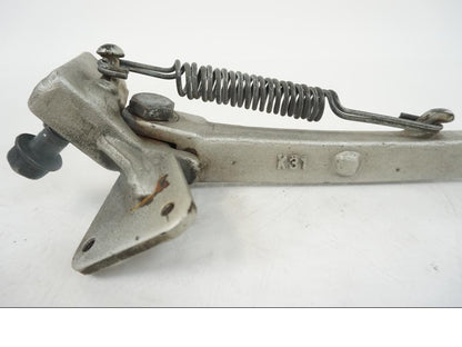 Snett nerifrån på Sidostöd från en Kawasaki ZZR 1100 -1994 motorcykel.