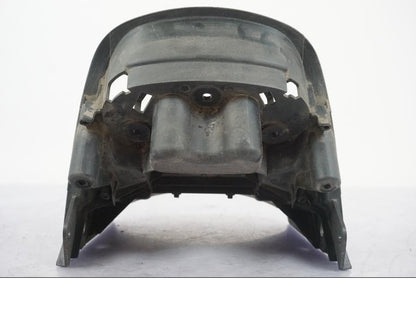 Snett nerifrån på Skylthållare från en Yamaha XVS 1100 -2000 motorcykel.