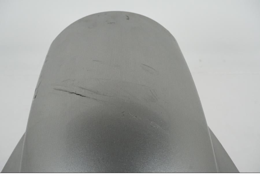 Snett uppifrån på Framskärm från en Kawasaki Z 750 -2006 motorcykel.