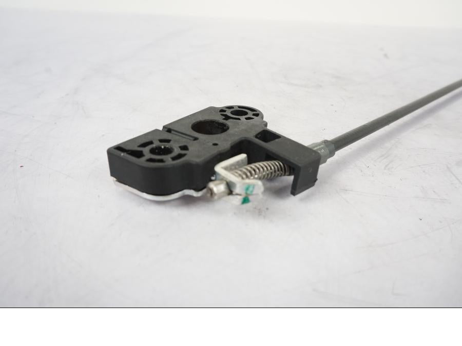 Vänster sida på Sadellåsmekanism från en KTM 790 Duke -2019 motorcykel.