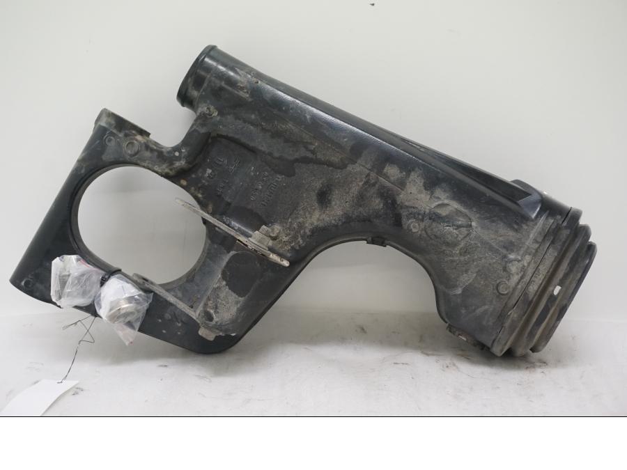 Vänster sida på Sving från en Triumph Tiger Explorer -2012 motorcykel.