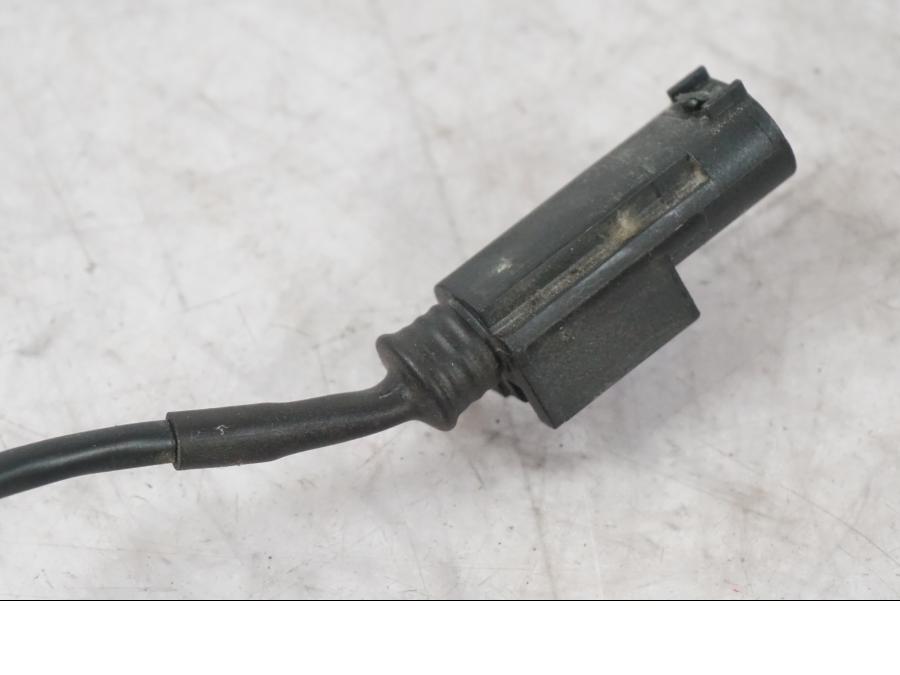 Snett uppifrån på Antenn till tändningslås från en BMW K 1600 GTL -2015 motorcykel.