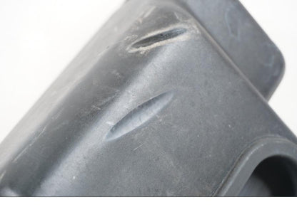 Vänster sida på Luftburk från en Kawasaki VN 1500 -2002 motorcykel.