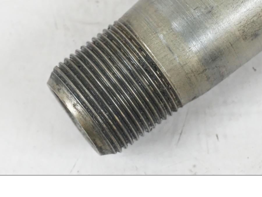 Baksidan på Axel från en Suzuki VZR 1800 -2009 motorcykel.