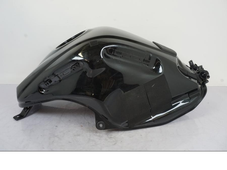 Vänster sida på Bensintank från en Honda VFR 1200 -2010 motorcykel.