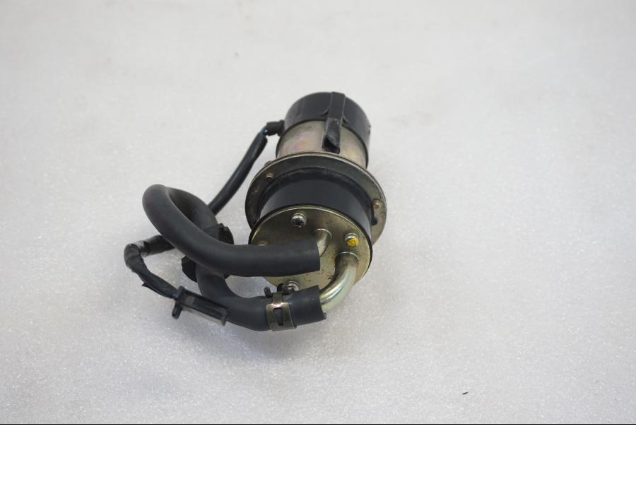 Höger sida på Bensinpump förgasare från en Yamaha YZF R6 -1999 motorcykel.