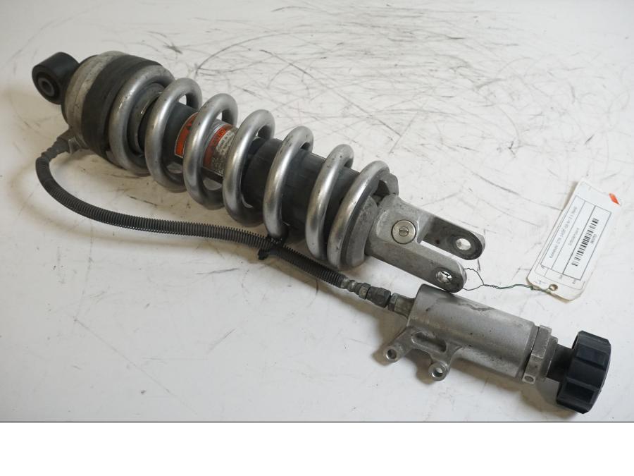 Framsidan på Stötdämpare från en Kawasaki GTR 1400 -2008 motorcykel.