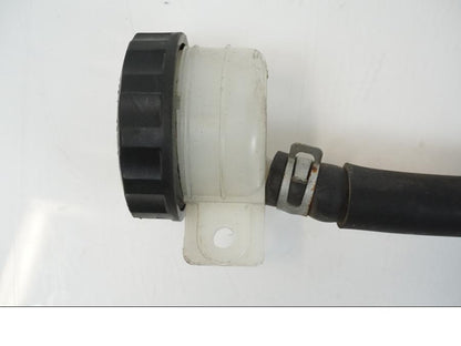 Vänster sida på Bromshuvudcylinder från en Kawasaki ZZR 1100 -1994 motorcykel.