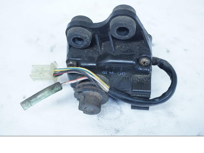 Framsidan på Avgasspjällmotor från en Yamaha YZF 1000 R -1997 motorcykel.