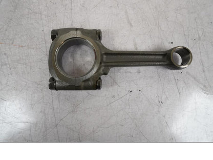 Baksidan på Vevstake från en Honda VFR 800 -2005 motorcykel.