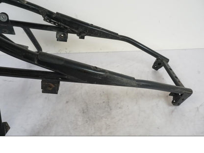 Vänster sida på Bakram från en BMW R 1150 GS -2002 motorcykel.