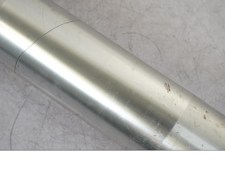 Extrabild1 på Gaffelben från en Suzuki GSX 1300 RX -1999 motorcykel.