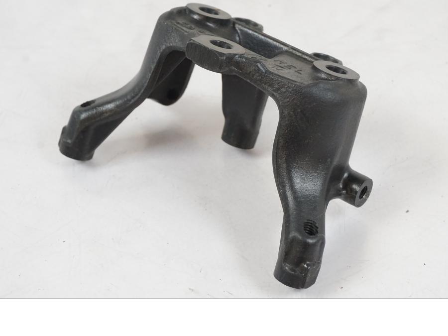 Baksidan på Styrdämparfäste från en Honda CBR 1000 RR -2007 motorcykel.