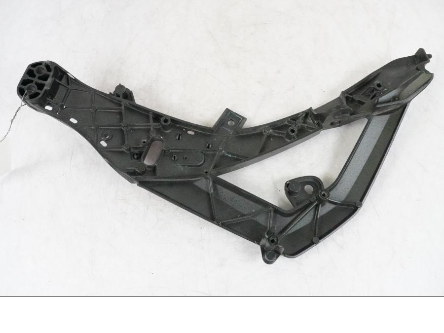 Vänster sida på Toppkåpstag från en BMW R 1250 GSA -2021 motorcykel.