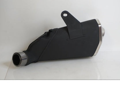 Baksidan på Ljuddämpare från en Kawasaki Z 900 -2022 motorcykel.