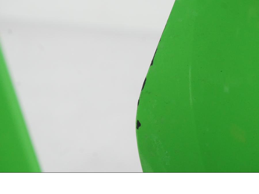 Höger sida på Sidkåpa från en Kawasaki ZX-6R -2005 motorcykel.