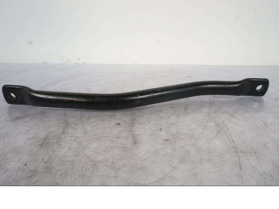 Snett nerifrån på Ramdel från en BMW R 1150 GS -2002 motorcykel.