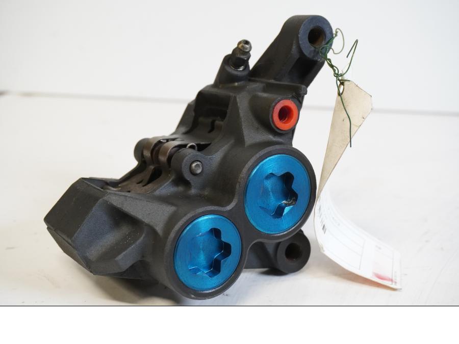 Framsidan på Bromsok från en Yamaha YZF R6 -2000 motorcykel.