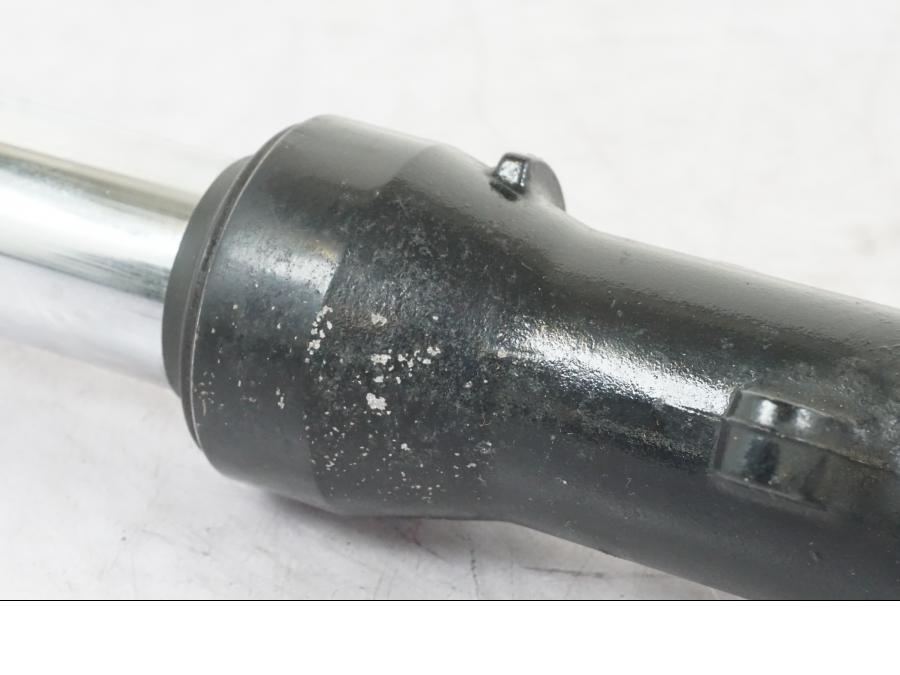 Extrabild4 på Gaffelben från en Honda CBR 1000 F -1989 motorcykel.