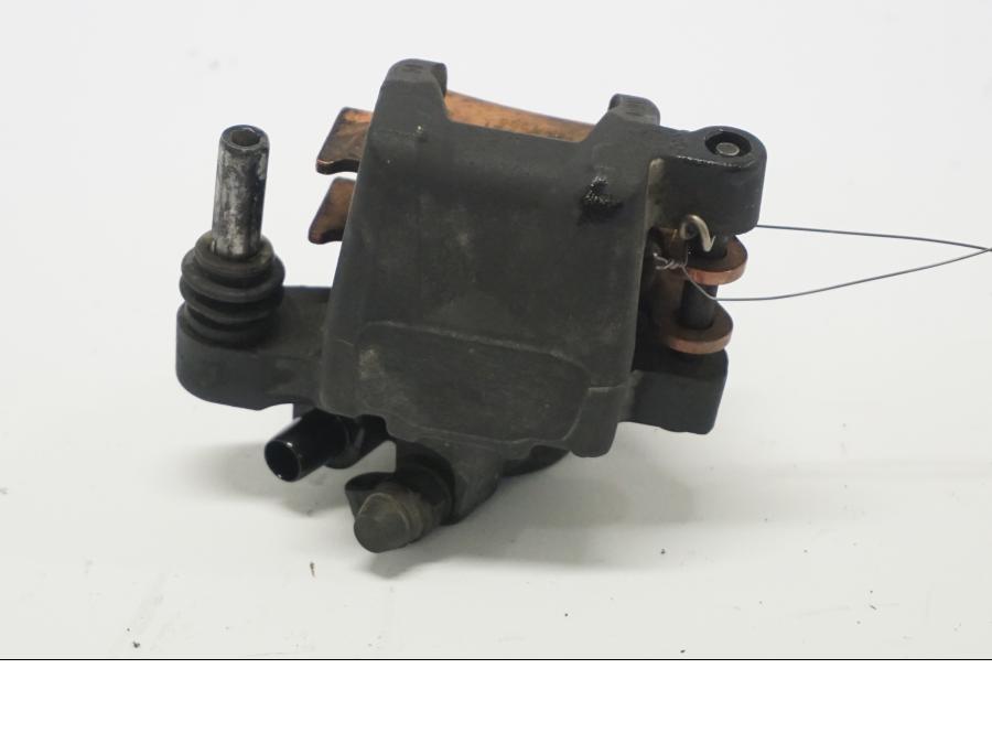 Höger sida på Bromsok från en BMW F 700 GS -2013 motorcykel.