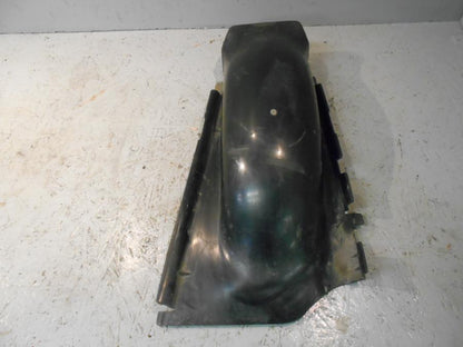 Baksidan på Innerskärm från en Honda GL 500 -1982 motorcykel.