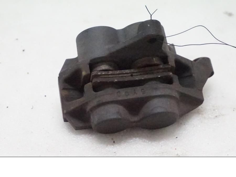 Baksidan på Bromsok från en Yamaha FZ1-S -2006 motorcykel.