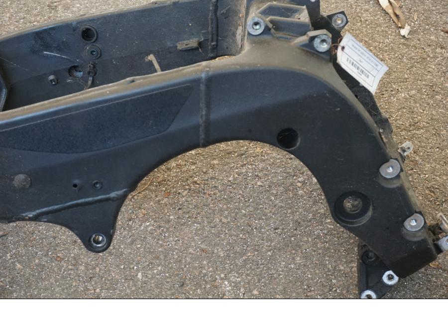 Höger sida på Ram från en Yamaha YZF 1000 R1 -2007 motorcykel.