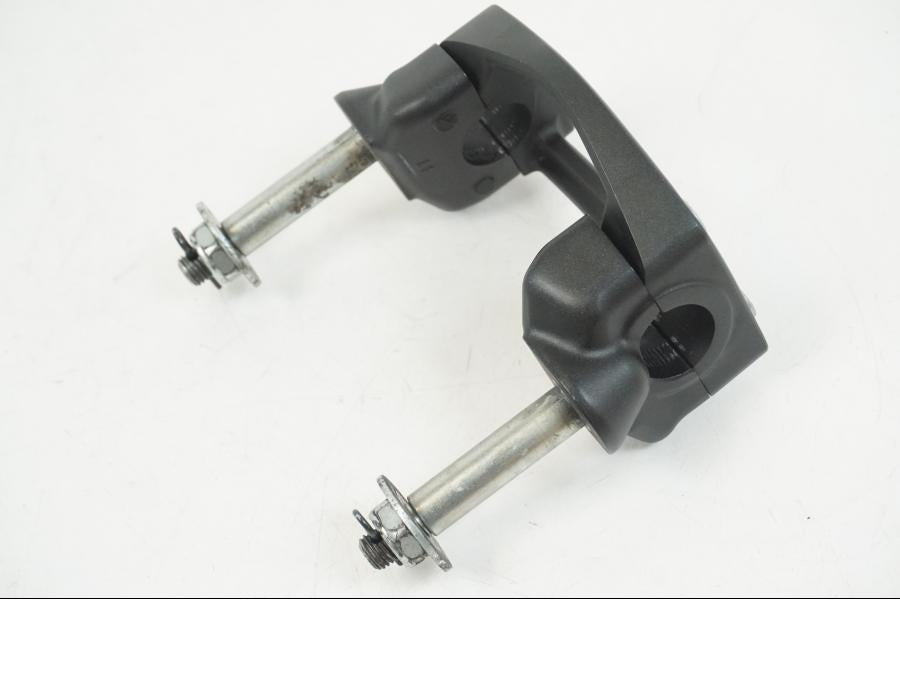 Framsidan på Styrfäste från en Kawasaki ER-6F -2016 motorcykel.