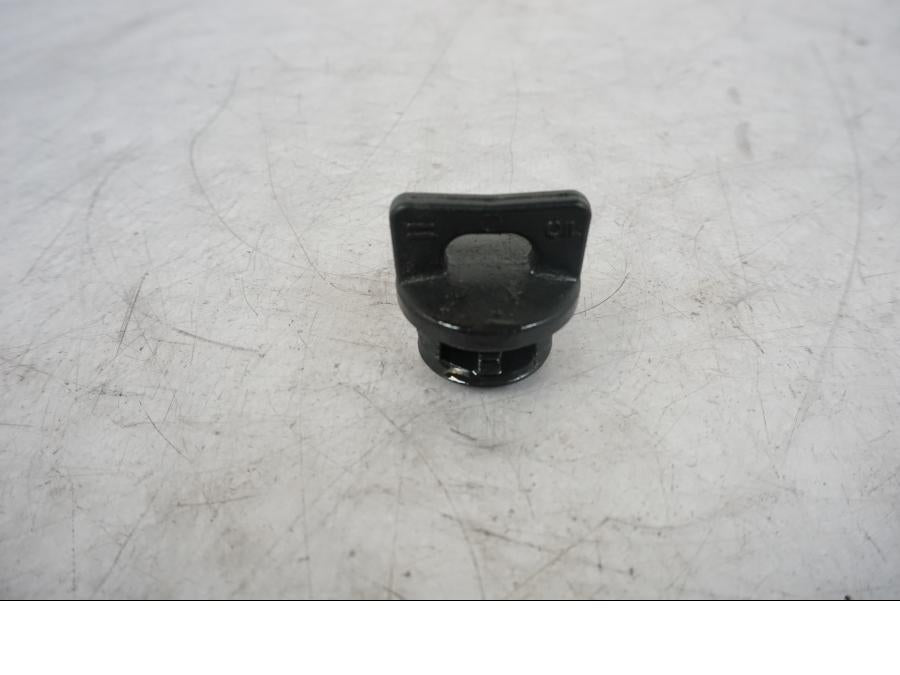 Vänster sida på Oljelock från en KTM 1290 Super Duke R -2021 motorcykel.